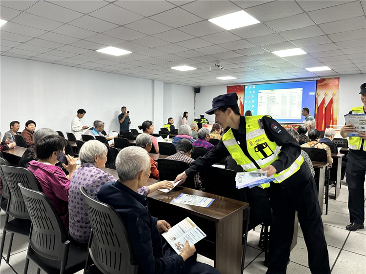 图片1.png成南公司南充管理处联合开展交通安全警示教育主题宣传活动.png
