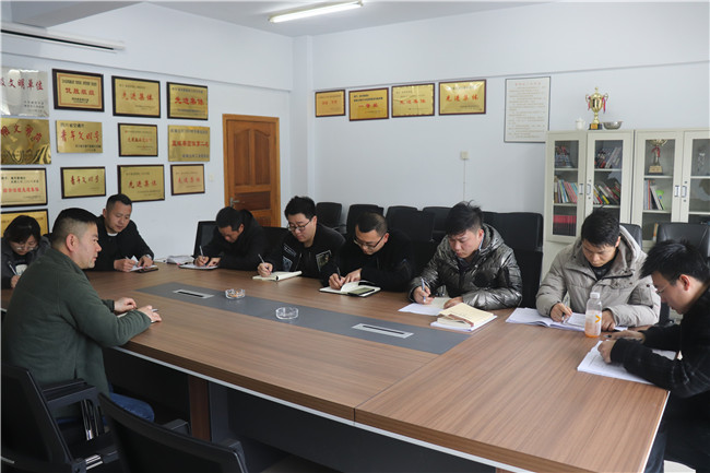no92-南充管理处组织开展智慧交通养护专业顶岗实习人员学习总结交流会（何金橦）.JPG