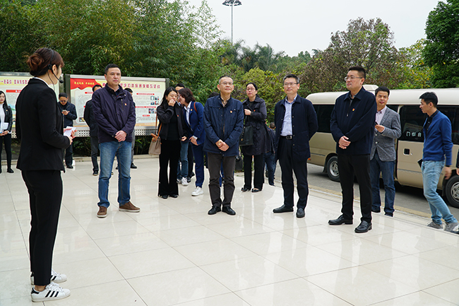 no328-杭州市交投集团一行到成南公司参观学习基层服务型党组织建设工作1（吴易）.JPG