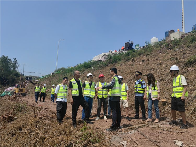交通运输部到成南公司开展高速公路监测预警能力专项提升技术帮扶指导.png