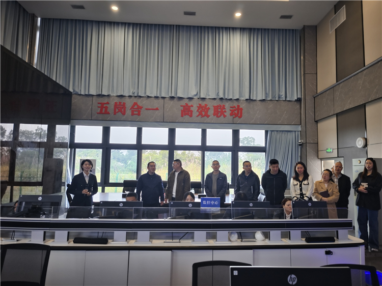 成南公司赴川西公司运行调度中心参观学习.jpg